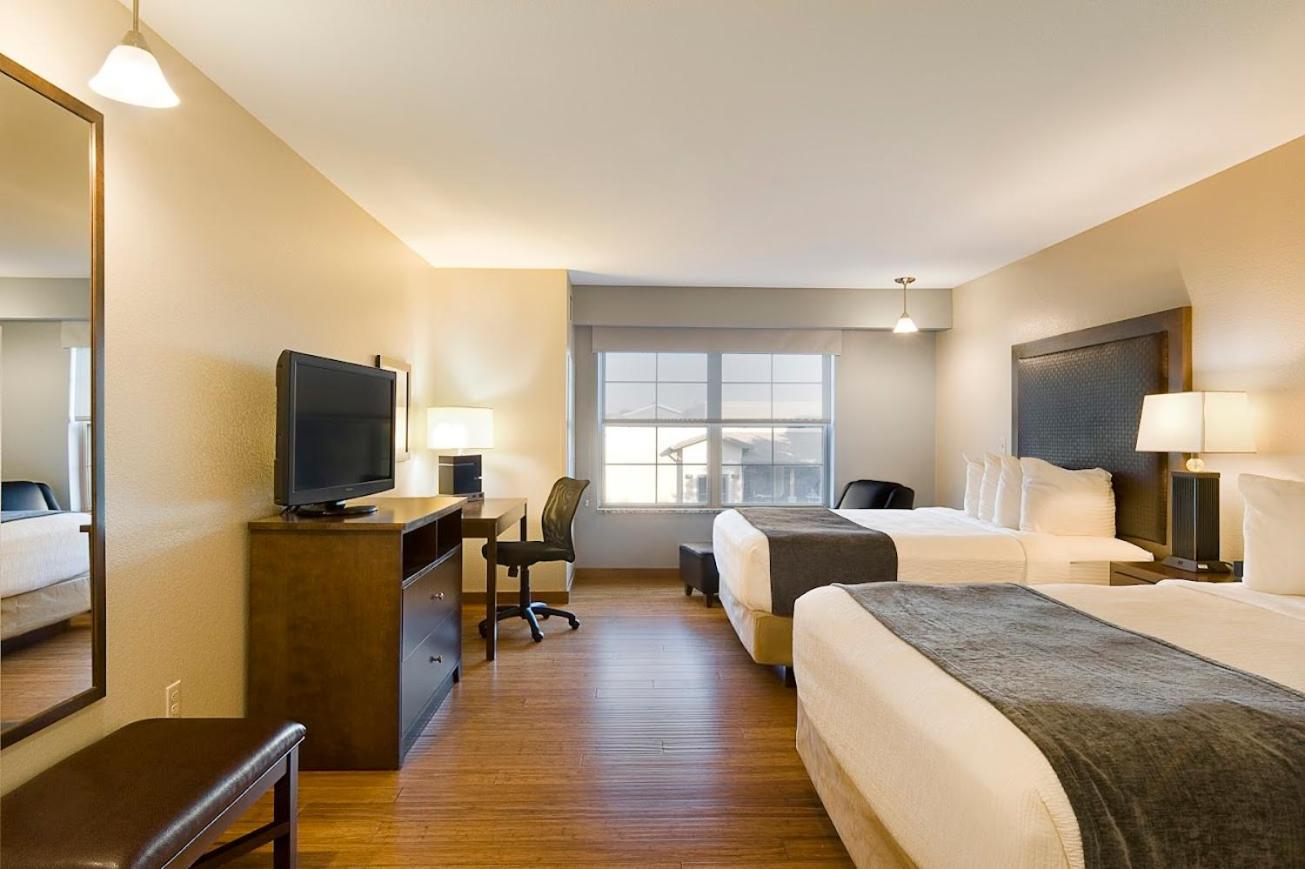 Clubhouse Hotel And Suites Pierre Εξωτερικό φωτογραφία
