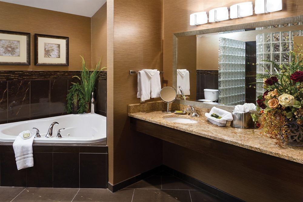 Clubhouse Hotel And Suites Pierre Εξωτερικό φωτογραφία